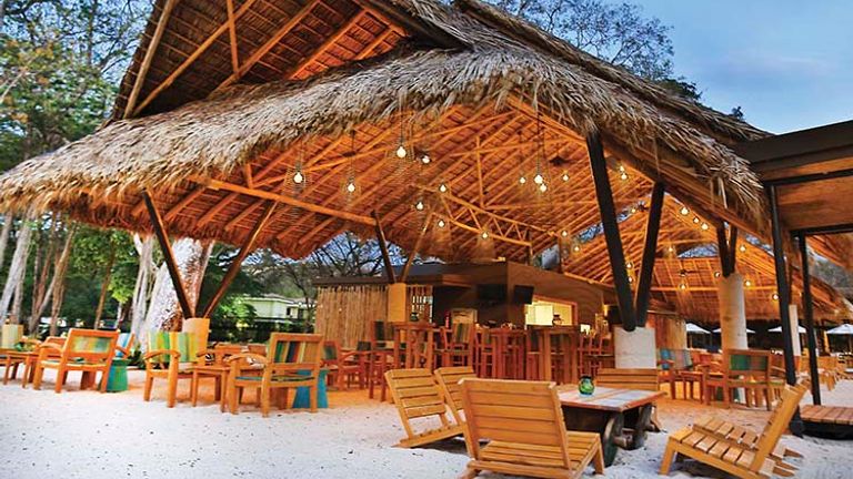 Order tacos and ceviches at the beachy Matiss restaurant. // © 2016 El Mangroove Hotel